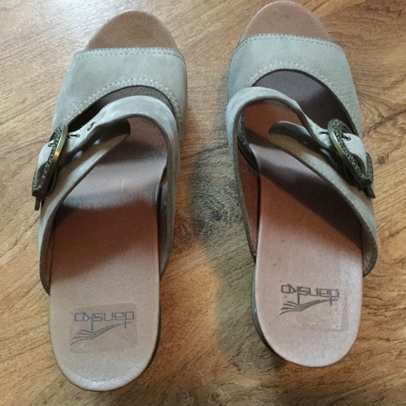 DANSKO Ramona Taupe Open Toe Buckled Mule/Slides - Picture 8 of 8
